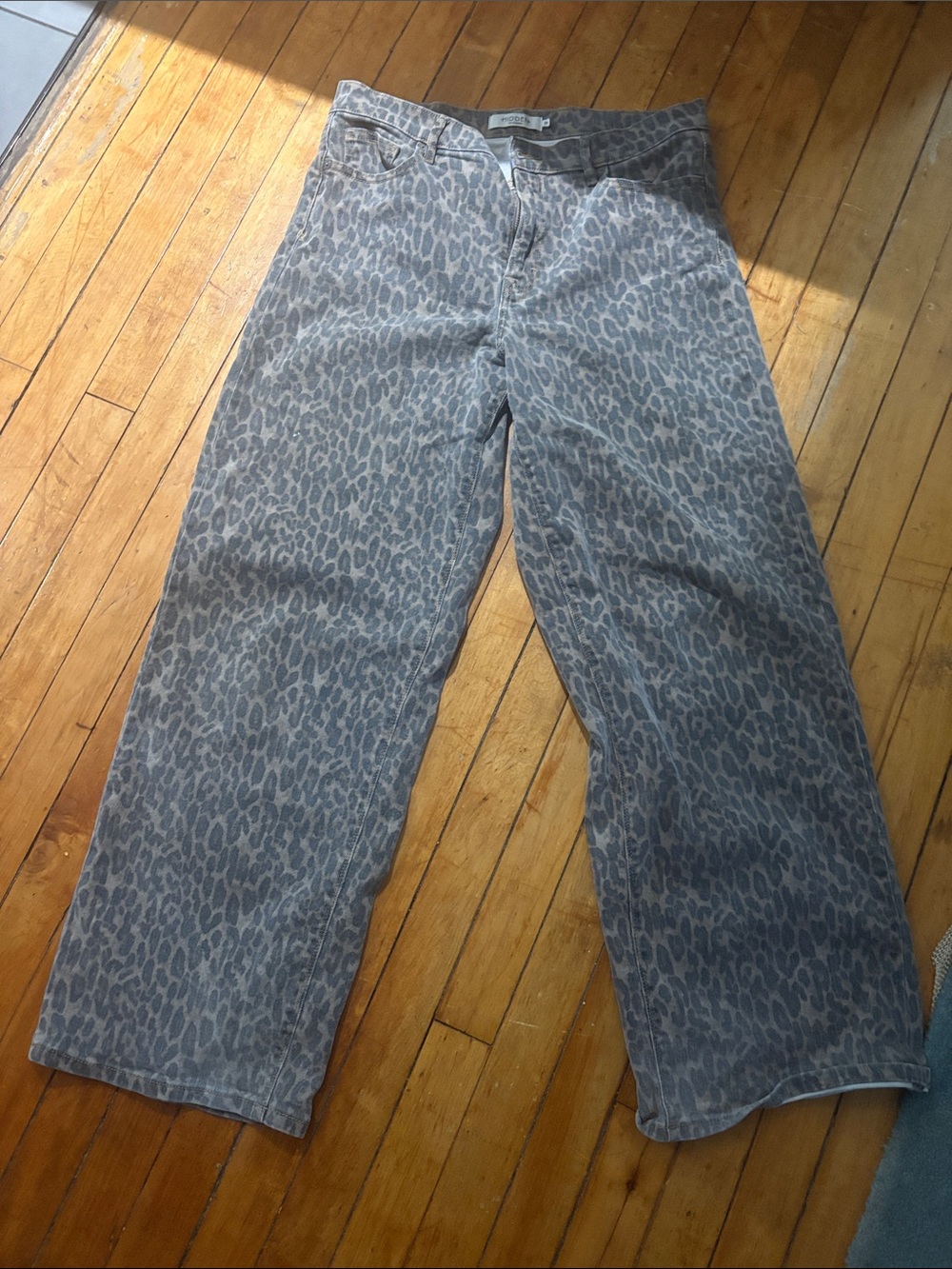 HIDDEN Women's Alyx Cheetah Print Low Slung Baggy Stretch Jean